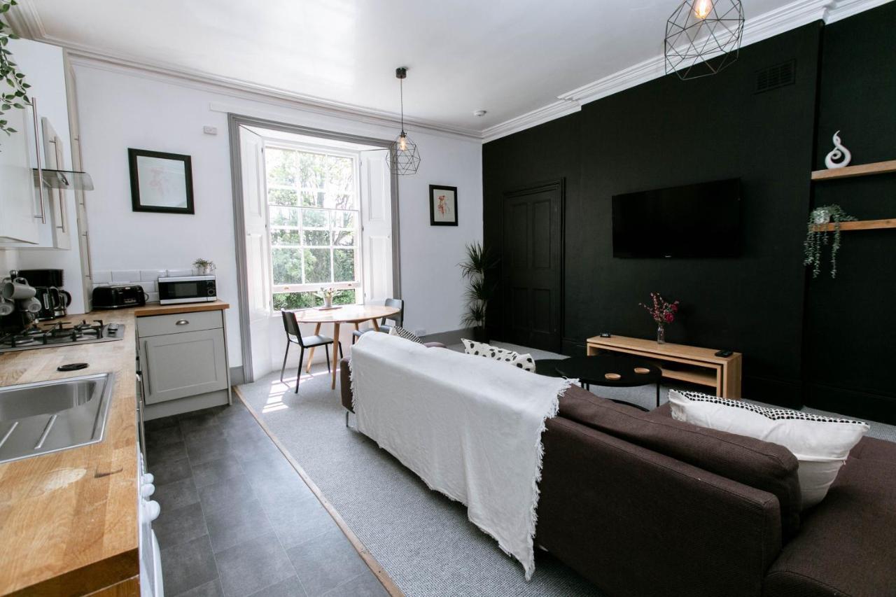 Peaceful Apartment - Dedicated Free Parking - Walk To Centre, Uni, Hosp - Business And Leisure - Contact For Long Stays Exeter Bagian luar foto