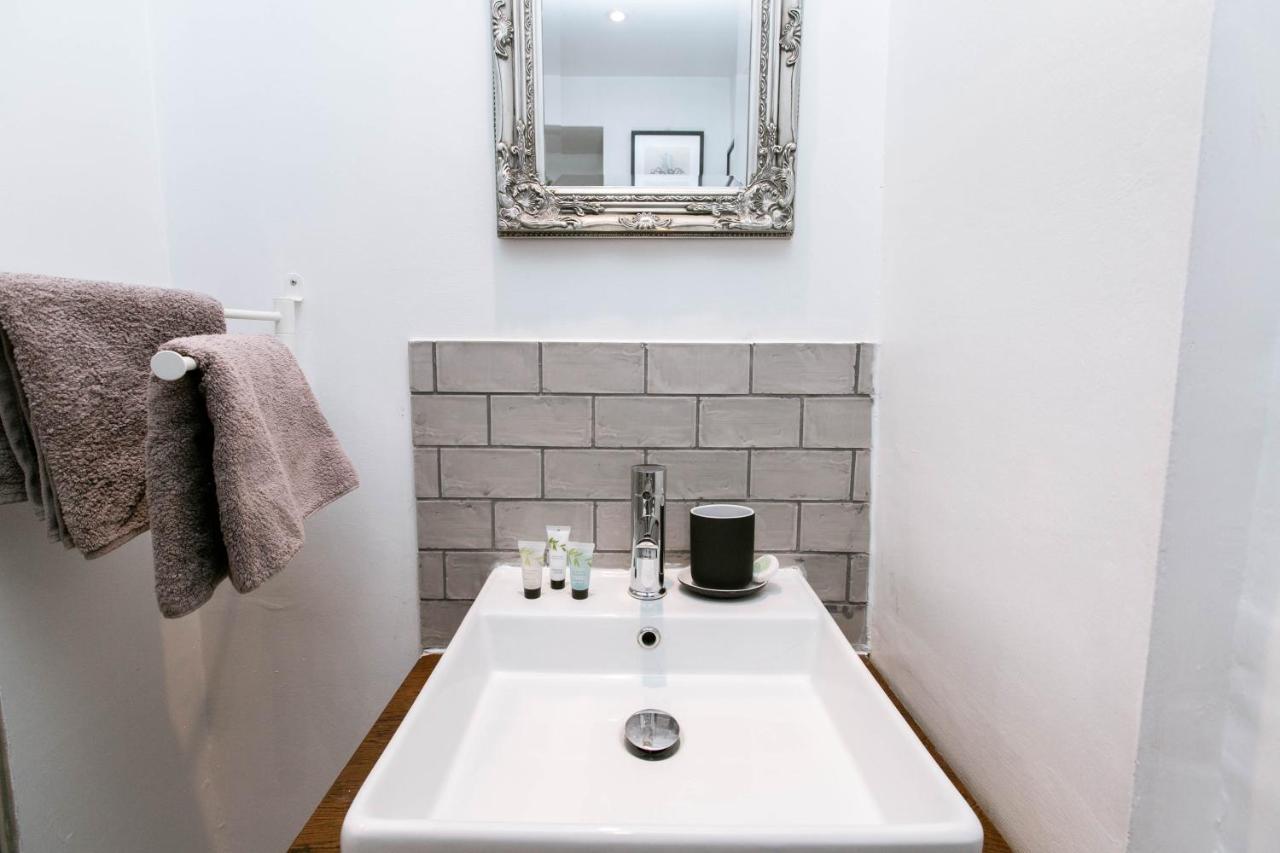 Peaceful Apartment - Dedicated Free Parking - Walk To Centre, Uni, Hosp - Business And Leisure - Contact For Long Stays Exeter Bagian luar foto